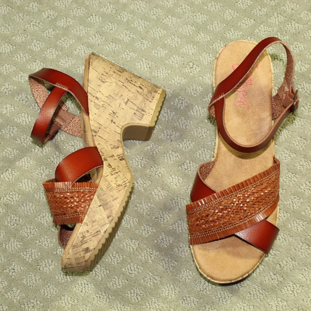 NWOT Jellypop Sharna Size 10M Brown Cork Heel